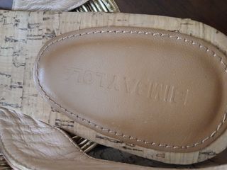 Sandalias cuña doradas