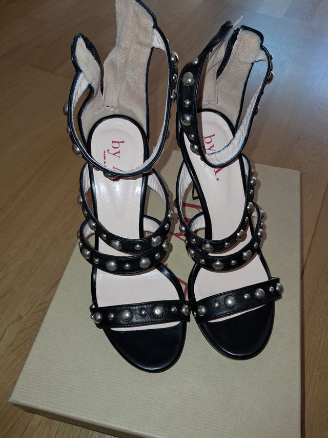 Zapatos tacón negros de piel