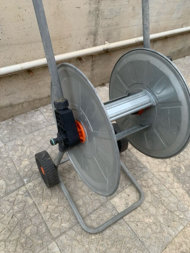 Carrello avvolgitubo zincato