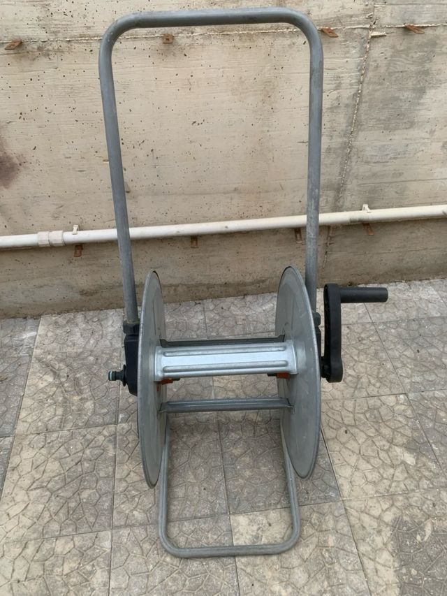 Carrello avvolgitubo zincato