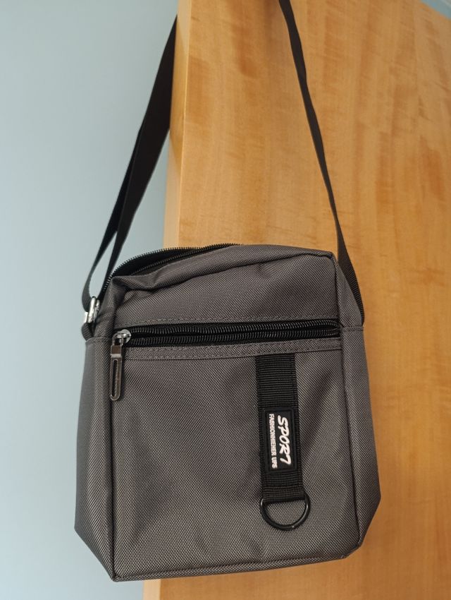 Bandolera SPORT7 gris Medidas 20x15x6