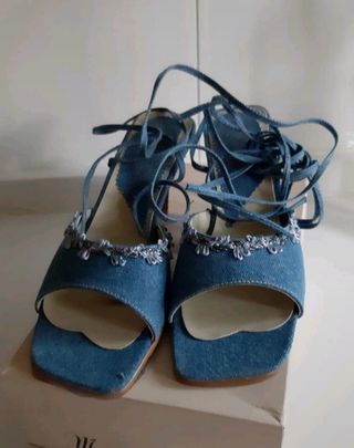 Zapatos tacón azul vaquero