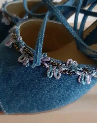 Zapatos tacón azul vaquero