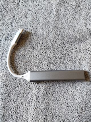 Adaptador USB-C a 3 USB