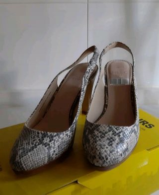 Zapatos tacón estampado NUEVO