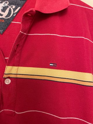Polo Manga corta Hilfiguer Denin rojo.