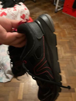 Scarpe sportive nere e rosa
