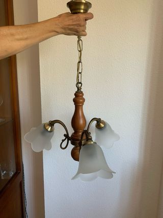 Lampara 3 luces madera dorada