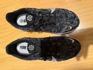 Zapatillas Nike - Deportivas Negras y Blancas