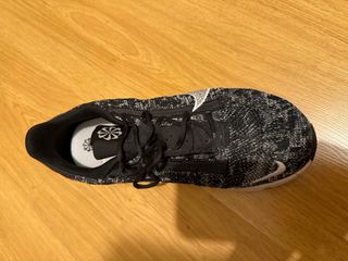 Zapatillas Nike - Deportivas Negras y Blancas