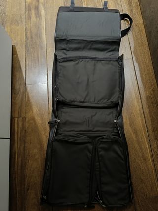 Maleta Armani Casa Marrón piel porta trajes 