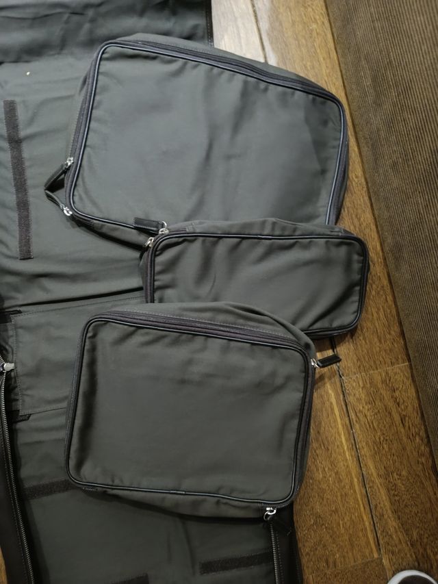 Maleta Armani Casa Marrón piel porta trajes 