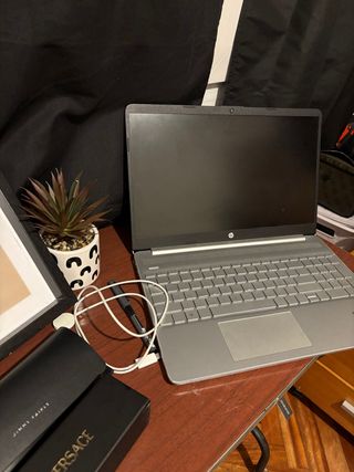 Laptop HP Gris Plata