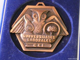 GRAN MEDALLA MEDALLÓN. COLEGIOS UNIVERSIDADES LABO