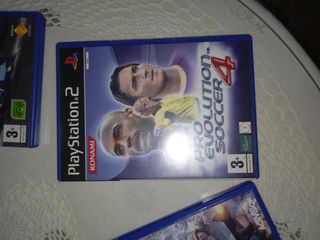 PS2 (PlayStation 2) negra+5 juegos 

