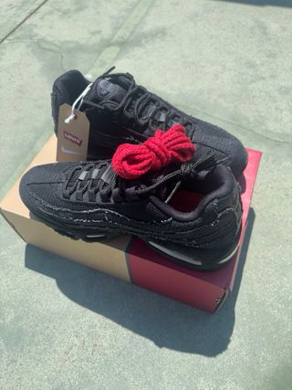 Nike Air Max 95 x Levi's - Negras