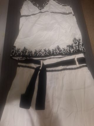 Conjunto falda y blusa blanco-negro, talla 40