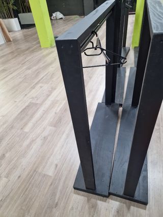 3 Percheros negros - metal y madera