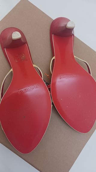 Sandalias Montbul rojas con flores