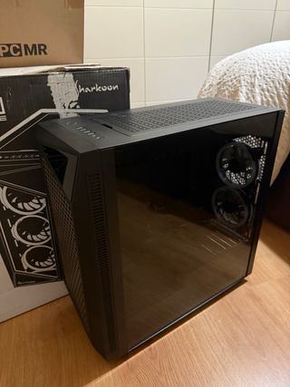 Caja PC Gamer Sharkoon - Torre