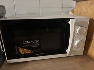 Microondas Taurus Compacto 700W
