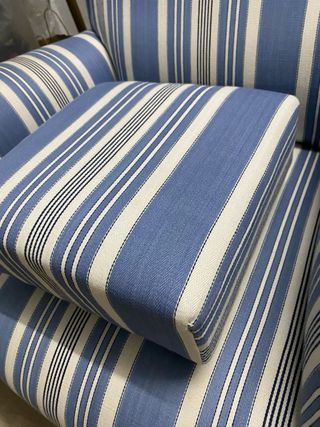 Sillón rayas azul y blanco