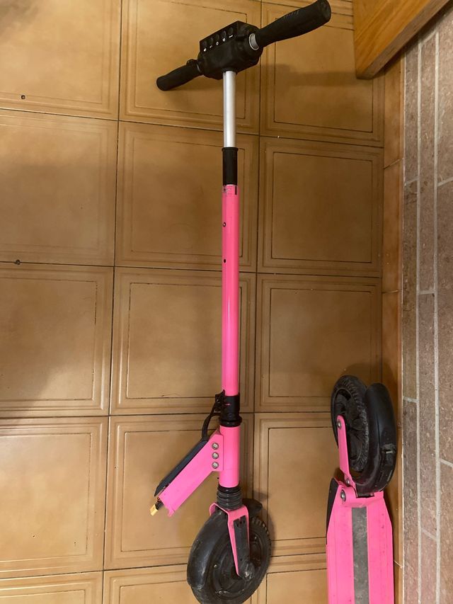 Patinete eléctrico ecoXtreme rosa