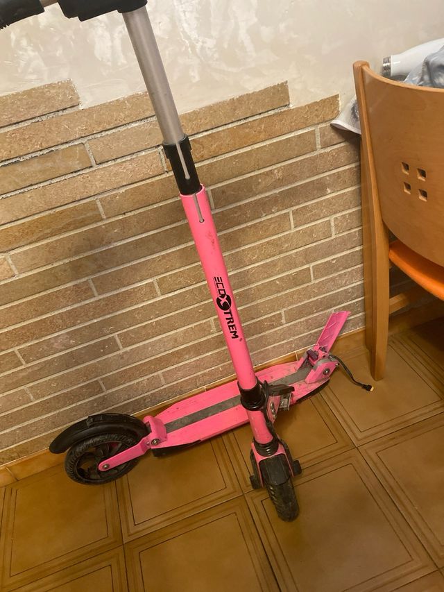 Patinete eléctrico ecoXtreme rosa