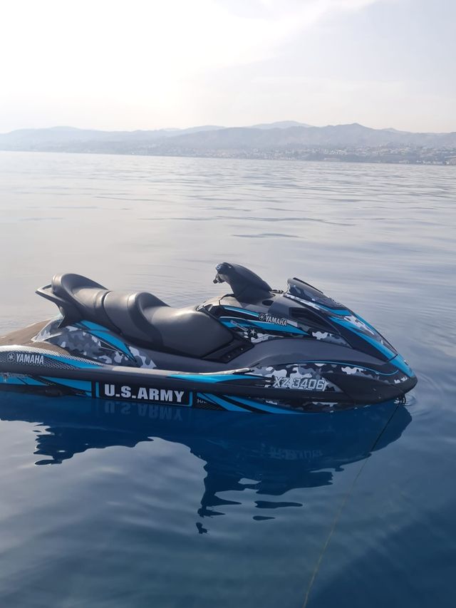 Moto acuática Yamaha - Impecable