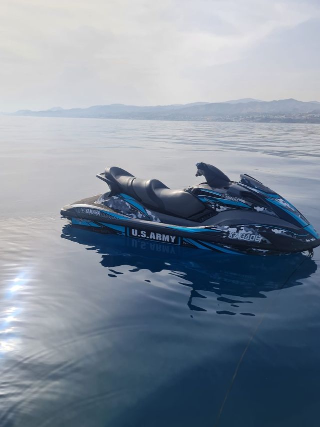 Moto acuática Yamaha - Impecable