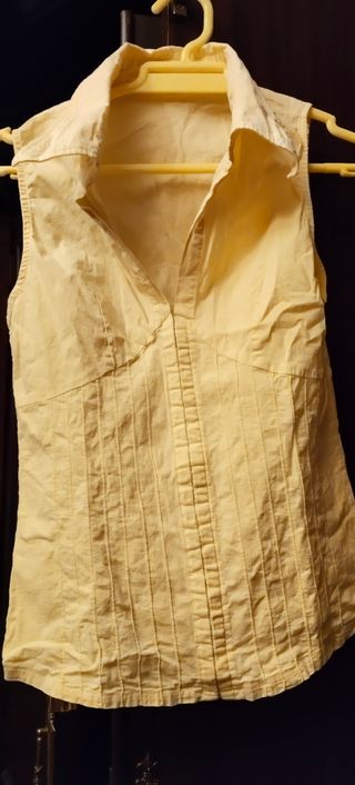 Blusa Amarilla sin Mangas