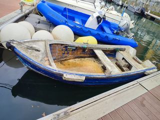 Barco auxiliar fibra usado