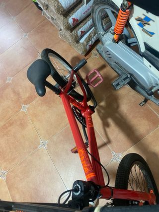 BMX roja Wipe 