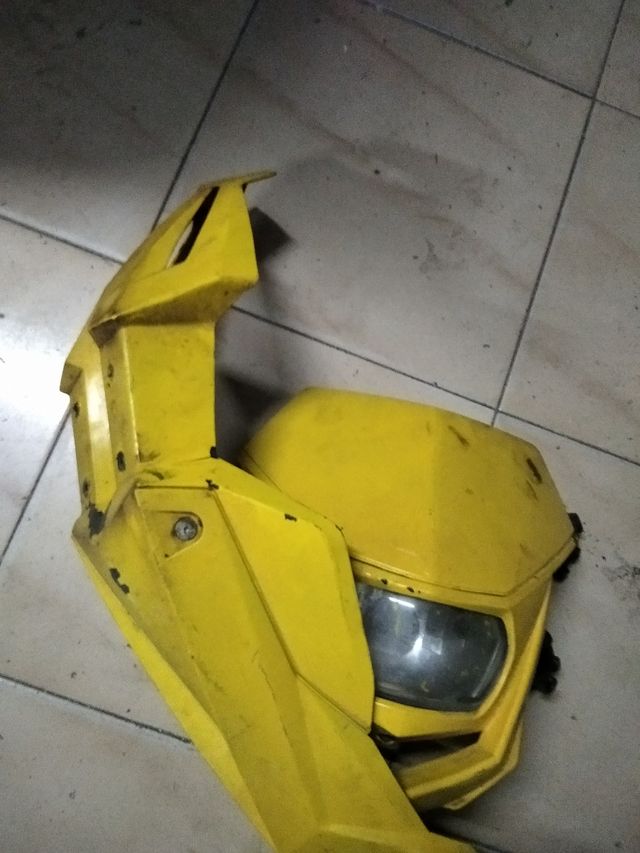 Guardabarros delantero Beta - Amarillo