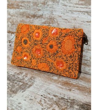 Cartera con Solapa Bordadas