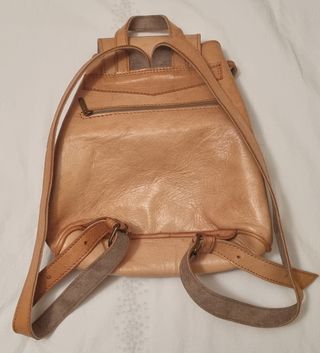 Mochila piel marrón claro