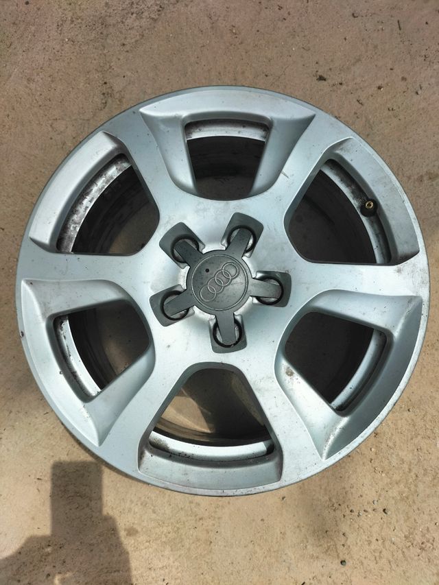 Llantas Audi 16" usadas