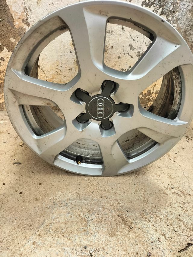 Llantas Audi 16" usadas