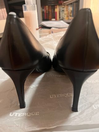 Zapatos salón núm. 40