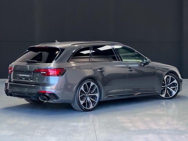 AUDI A4 RS 4 2.9 TFSI 331kW quattro tiptro Avant