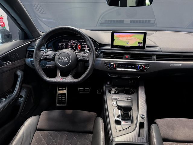 AUDI A4 RS 4 2.9 TFSI 331kW quattro tiptro Avant