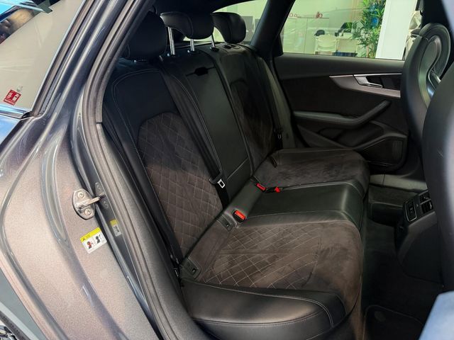 AUDI A4 RS 4 2.9 TFSI 331kW quattro tiptro Avant