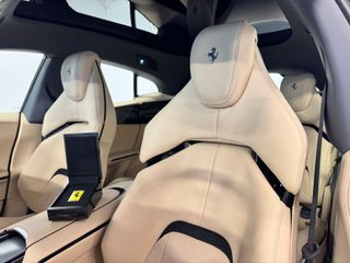 Ferrari Purosangue 6.5 725cv