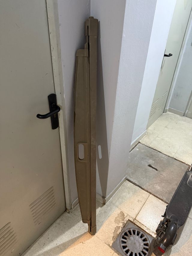 Bandeja cubremaletero Jeep Cherokee WJ