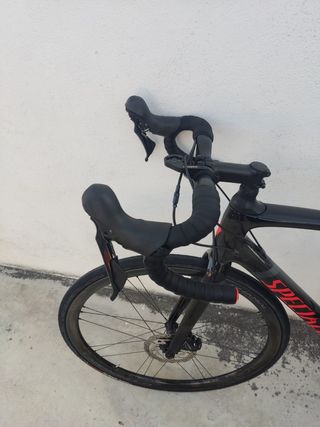Bicicleta carretera carbono Spezialiced roubeix