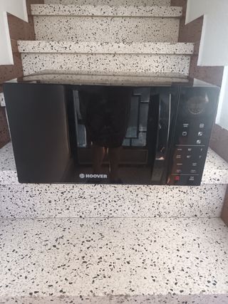 Microondas Hoover - Como nuevo. 65€. OFERTA 55€