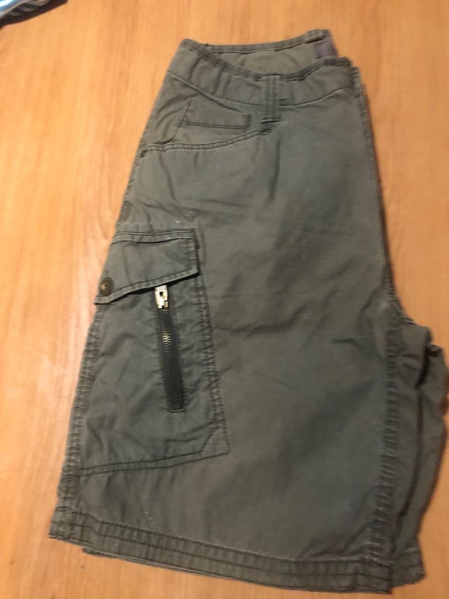 Shorts cargo verde militar