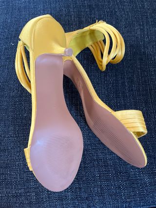 Sandalias MARYPAZ amarillas