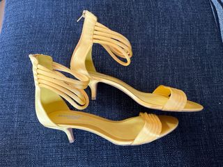 Sandalias MARYPAZ amarillas