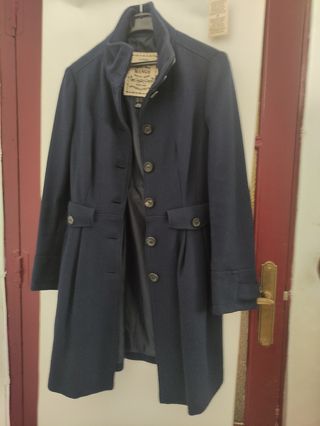 Abrigo MANGO azul marino tipo casaca soldado